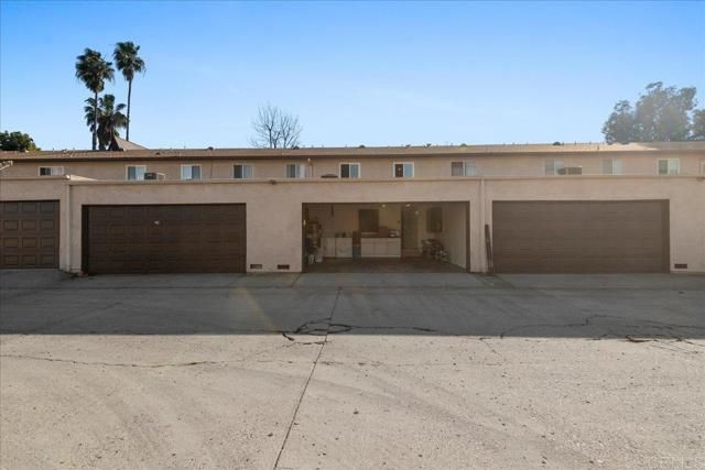 749 S Mollison Ave 27, El Cajon, CA 92020