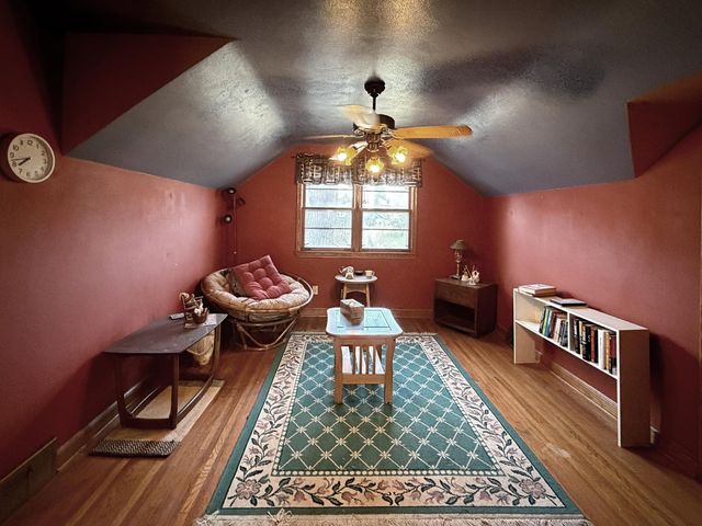 1245 Dale Street N, Saint Paul, MN 55117