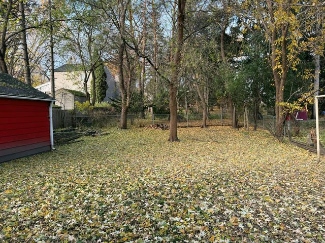 1245 Dale Street N, Saint Paul, MN 55117