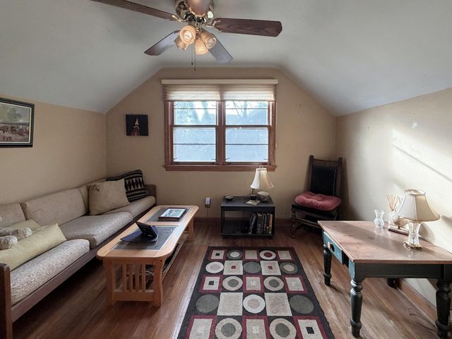 1245 Dale Street N, Saint Paul, MN 55117