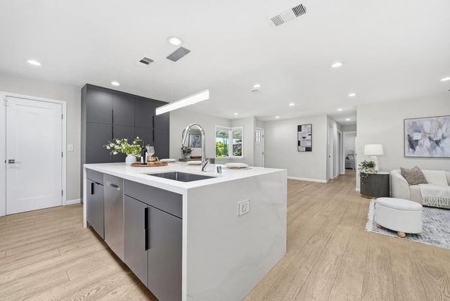 1062 Waterbird Way, Santa Clara, CA 95051