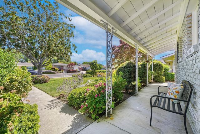 1062 Waterbird Way, Santa Clara, CA 95051