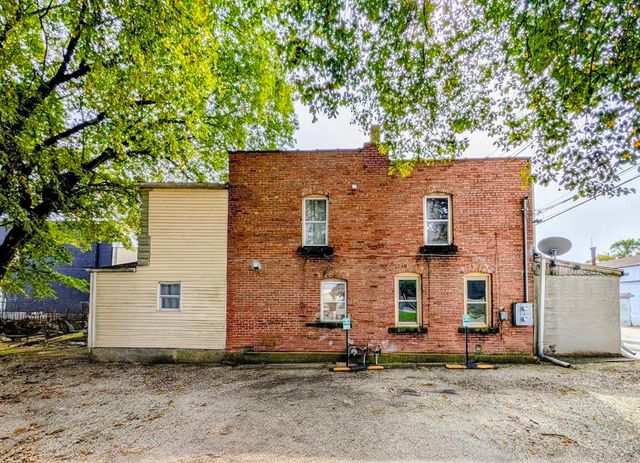 109 N Dixie Highway, Momence, IL 60954