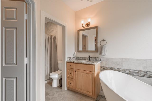 2803 Fm 2158, Midway, TX 75852