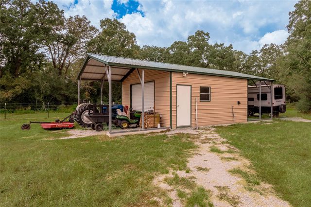 2803 Fm 2158, Midway, TX 75852