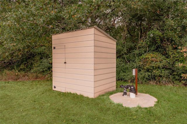 2803 Fm 2158, Midway, TX 75852