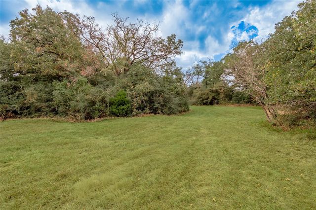 2803 Fm 2158, Midway, TX 75852