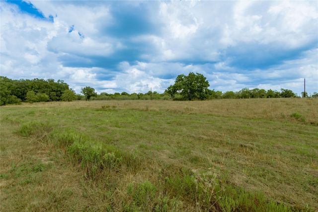 2803 Fm 2158, Midway, TX 75852