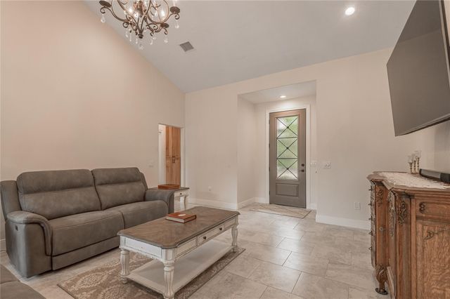 2803 Fm 2158, Midway, TX 75852