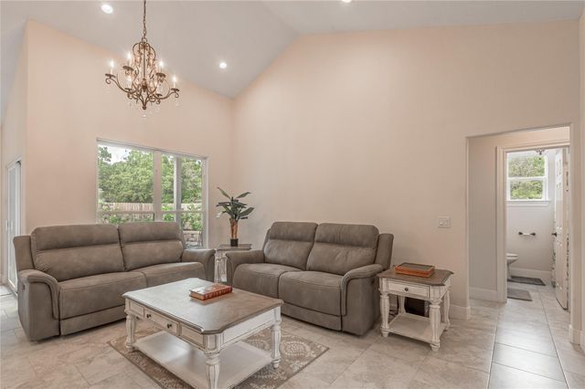 2803 Fm 2158, Midway, TX 75852