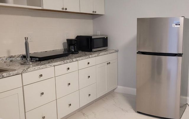 10901 NW 6th Court 1, Plantation, FL 33324