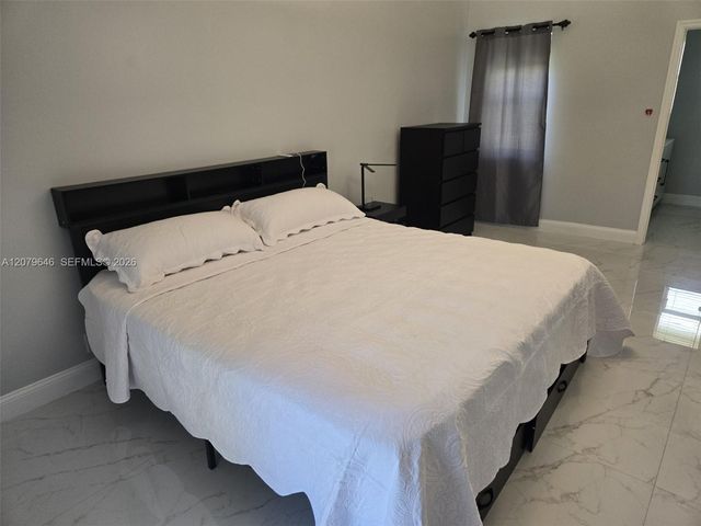 10901 NW 6th Court 1, Plantation, FL 33324