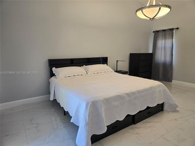 10901 NW 6th Court 1, Plantation, FL 33324