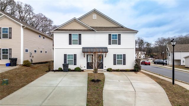 215 Royal Way, Pendleton, SC 29670