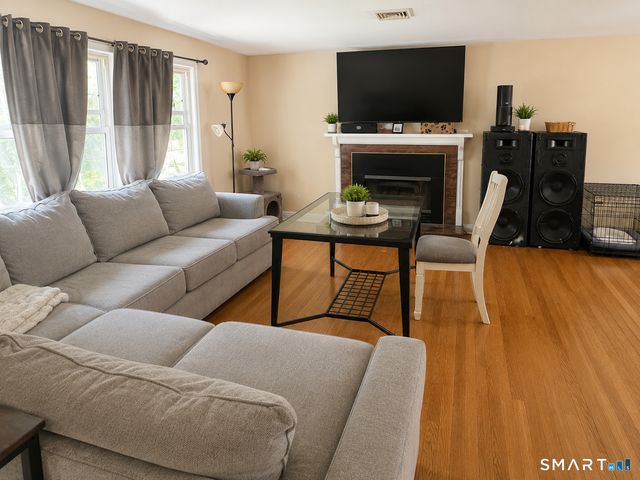 271 Meadowview Drive, Torrington, CT 06790