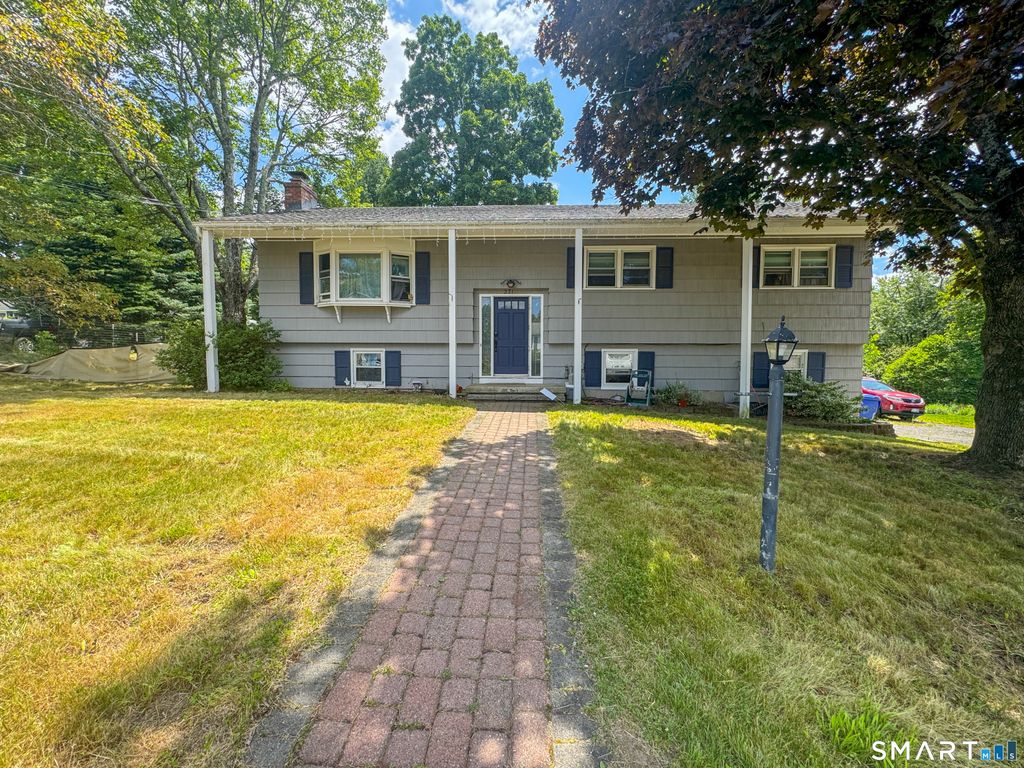 271 Meadowview Drive, Torrington, CT 06790