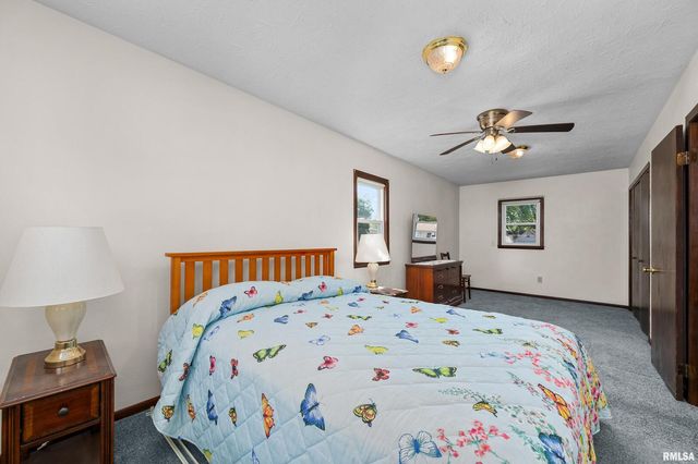 2375 31ST Street A, Moline, IL 61265