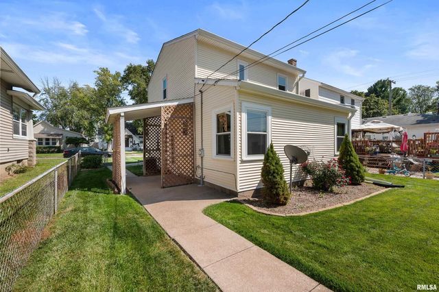 2375 31ST Street A, Moline, IL 61265