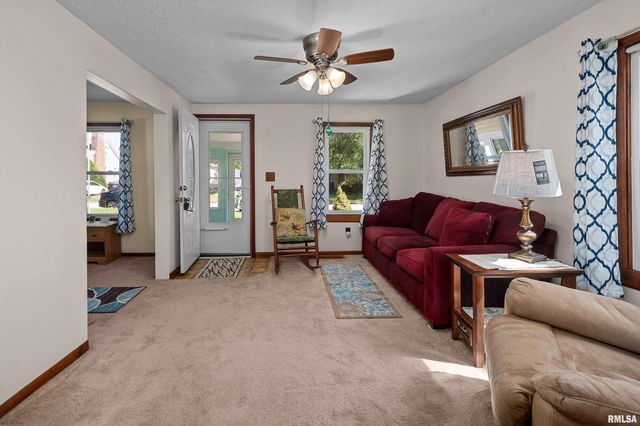 2375 31ST Street A, Moline, IL 61265