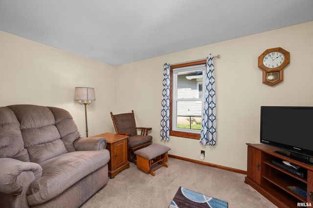 2375 31ST Street A, Moline, IL 61265