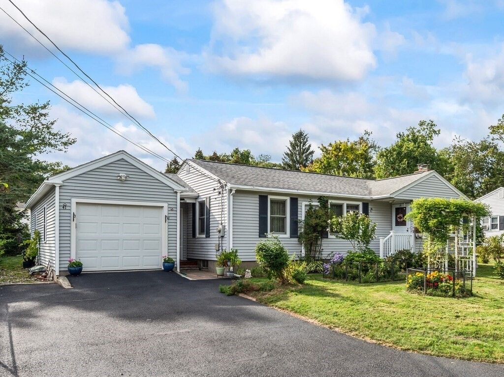 41 Avon Ave, Shrewsbury, MA 01545