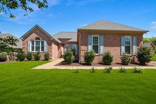 5725 Chadwick Ln, Brentwood, TN 37027