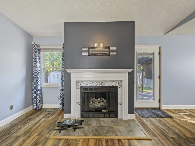 1512 Brixton Road, Evansville, IN 47710