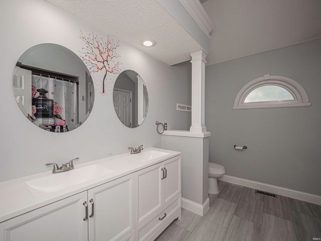 1512 Brixton Road, Evansville, IN 47710