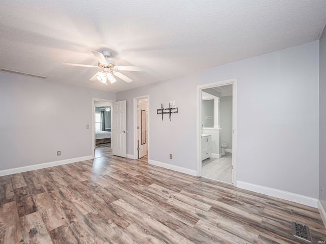 1512 Brixton Road, Evansville, IN 47710