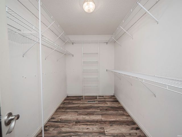 1512 Brixton Road, Evansville, IN 47710