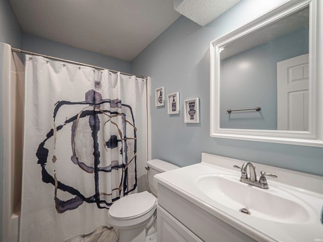1512 Brixton Road, Evansville, IN 47710