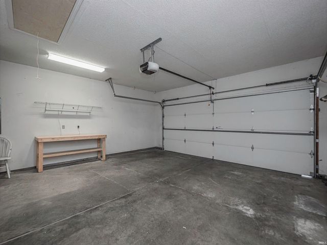 1512 Brixton Road, Evansville, IN 47710