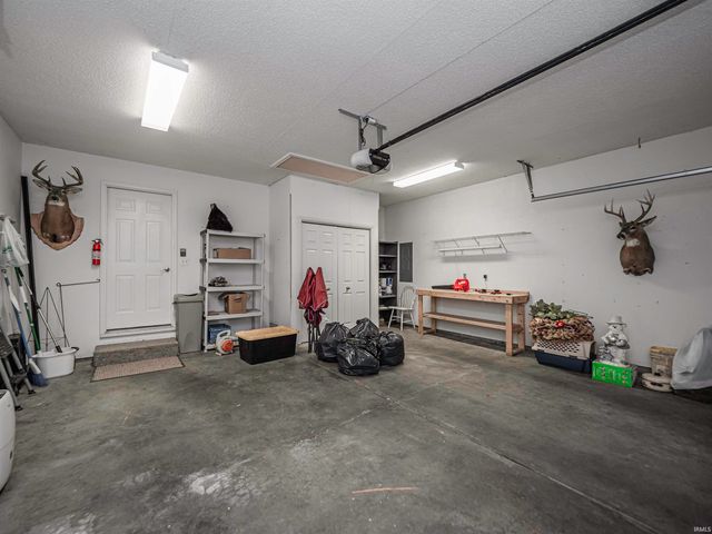 1512 Brixton Road, Evansville, IN 47710