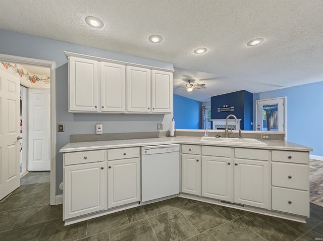 1512 Brixton Road, Evansville, IN 47710