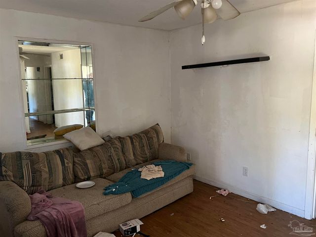 10 Pleasant Ave, Pensacola, FL 32505