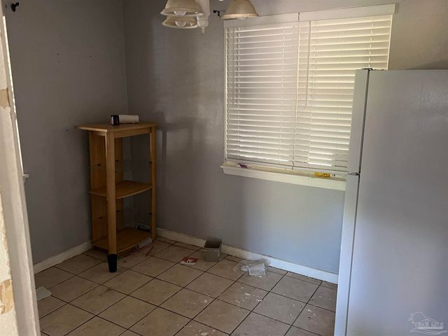 10 Pleasant Ave, Pensacola, FL 32505