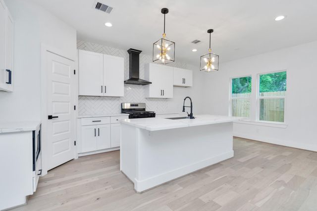 2813 Drew Street, Houston, TX 77004