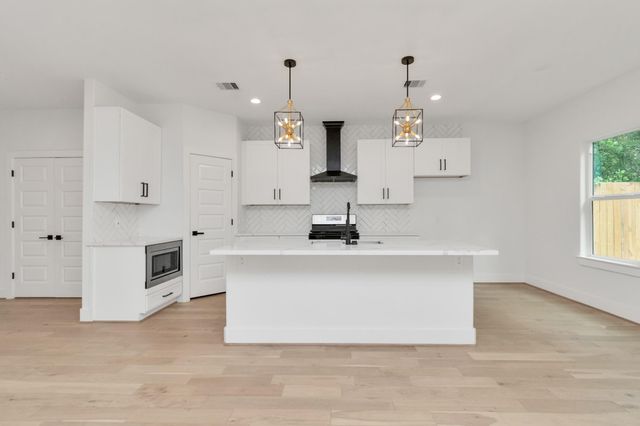 2813 Drew Street, Houston, TX 77004