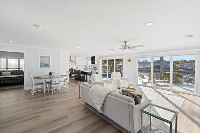 3936 VERSAILLES DRIVE, Tampa, FL 33634