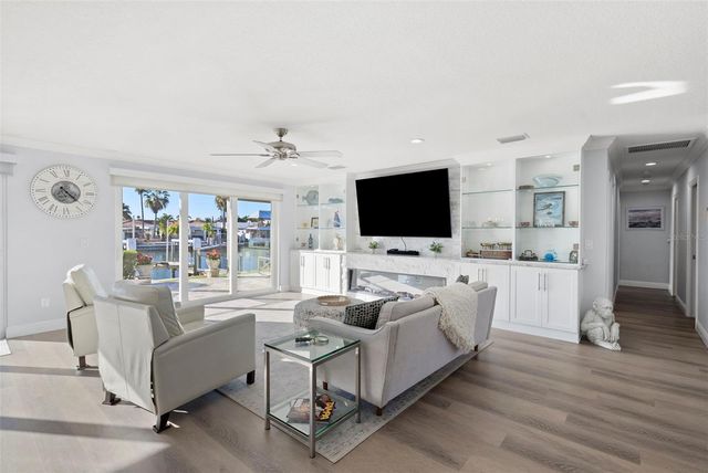 3936 VERSAILLES DRIVE, Tampa, FL 33634