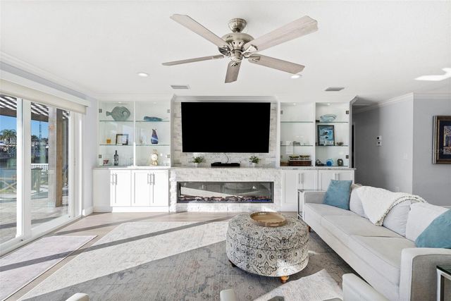 3936 VERSAILLES DRIVE, Tampa, FL 33634