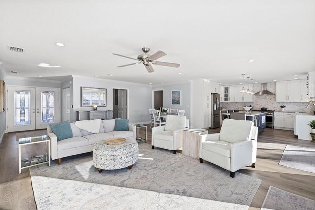 3936 VERSAILLES DRIVE, Tampa, FL 33634