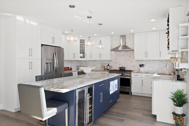 3936 VERSAILLES DRIVE, Tampa, FL 33634