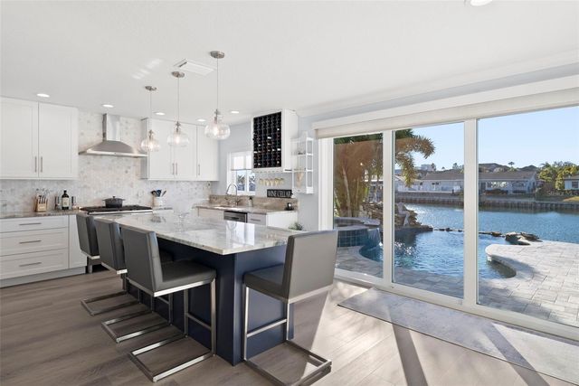 3936 VERSAILLES DRIVE, Tampa, FL 33634