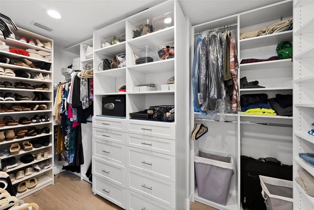 3936 VERSAILLES DRIVE, Tampa, FL 33634