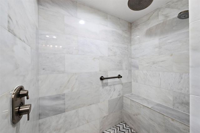 3936 VERSAILLES DRIVE, Tampa, FL 33634