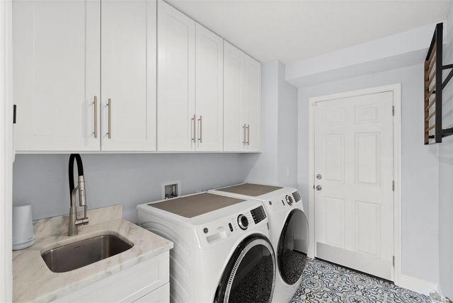 3936 VERSAILLES DRIVE, Tampa, FL 33634