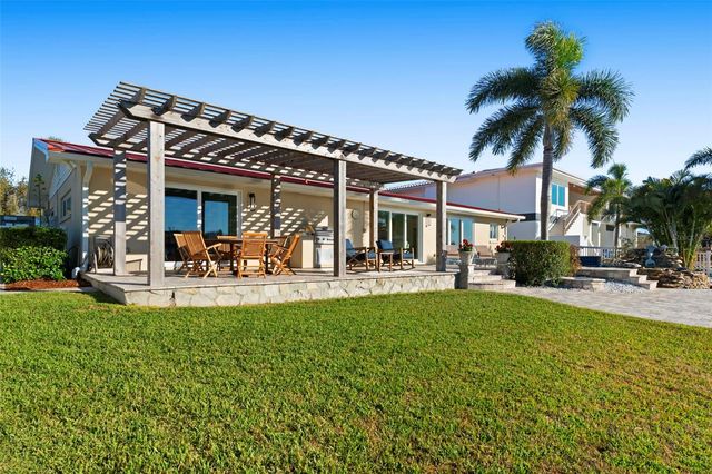 3936 VERSAILLES DRIVE, Tampa, FL 33634