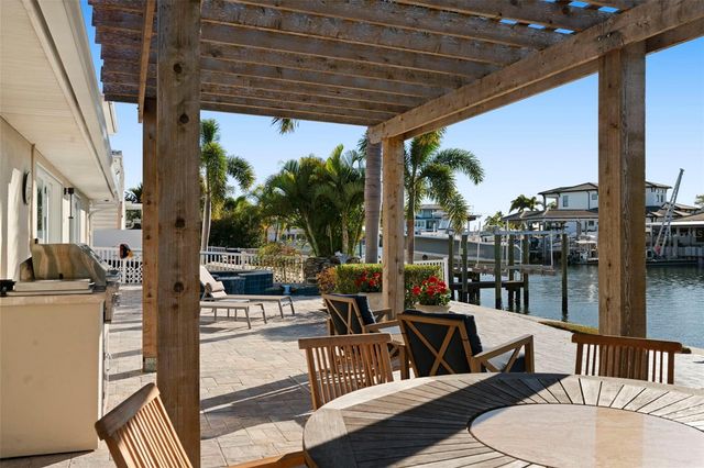 3936 VERSAILLES DRIVE, Tampa, FL 33634