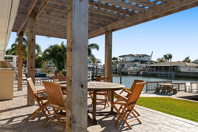 3936 VERSAILLES DRIVE, Tampa, FL 33634